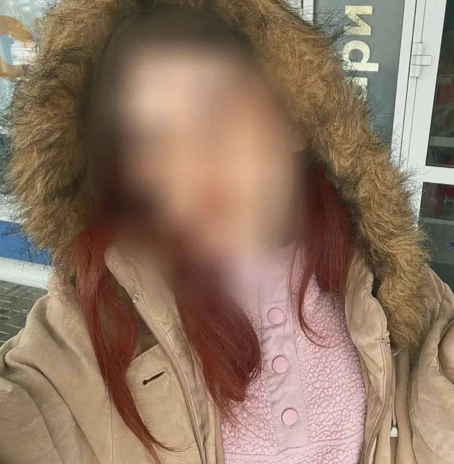 Elena, 22