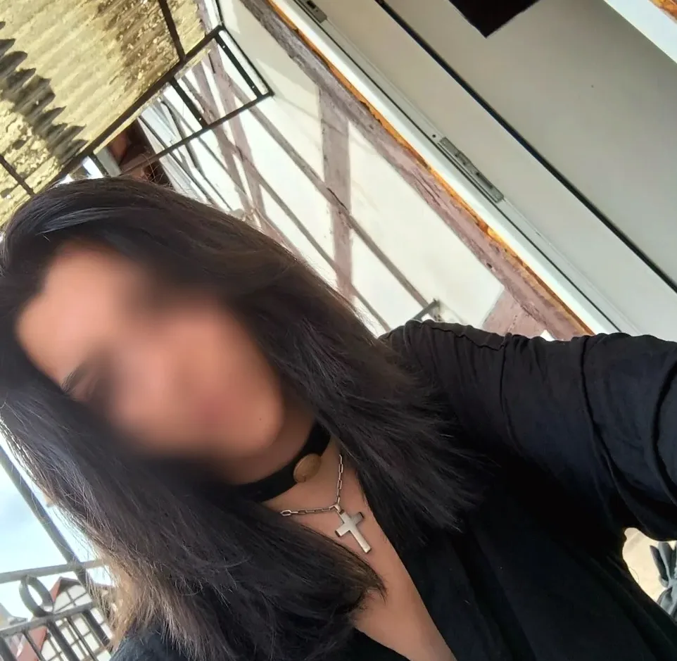 Helena, 28