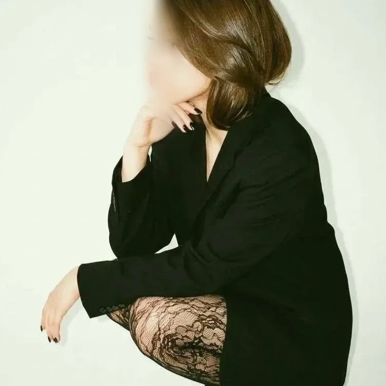 Mirela, 19
