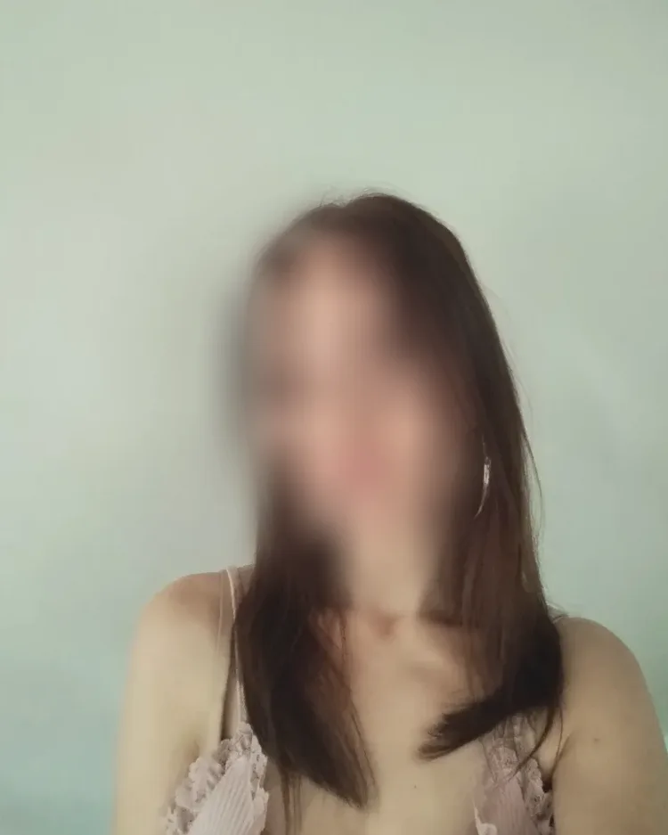 Nele, 27