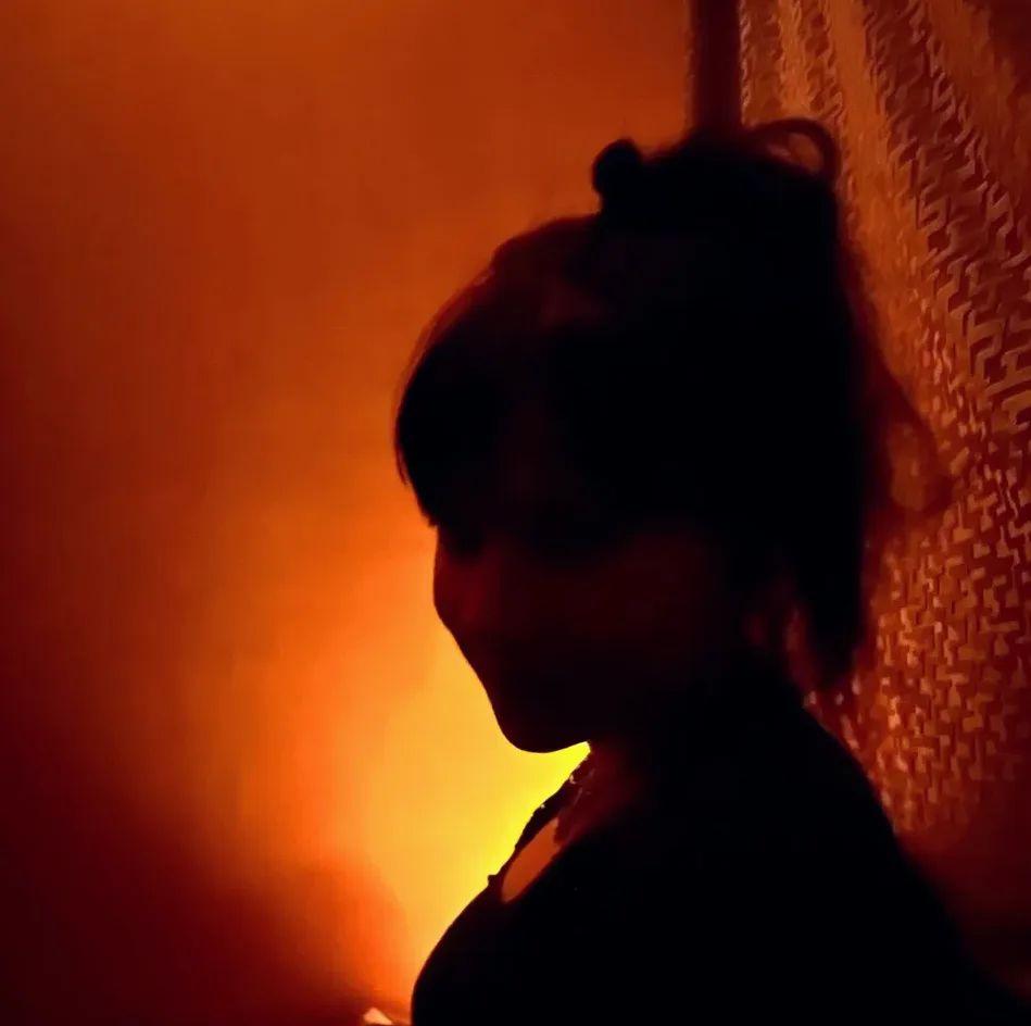 Nikolina, 26